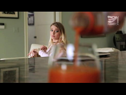 ❤️ Faigheann cailín te le tits mór agus pussy daingean coileach as fear caillte na himeartha, ach an-deacair ❤️ Super sex linn ﹏