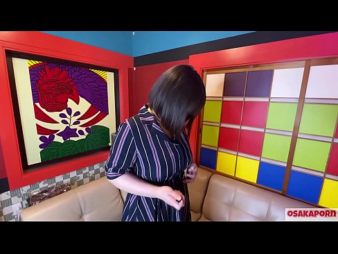 ❤️ Déanann cutie Seapánach le tits móra masturbates le bréagáin ghnéis agus tá orgasm aige. Labhraíonn sí in agallamh faoina taithí fucking. Tits ollmhóra agus pussy hairy ag caoineadh os ard. Osakaporn ❤️ Super sex linn ﹏