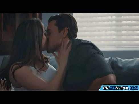 ❤️ Gnéas rómánsúil le mamaí busty maith ❤️ Super sex linn ﹏